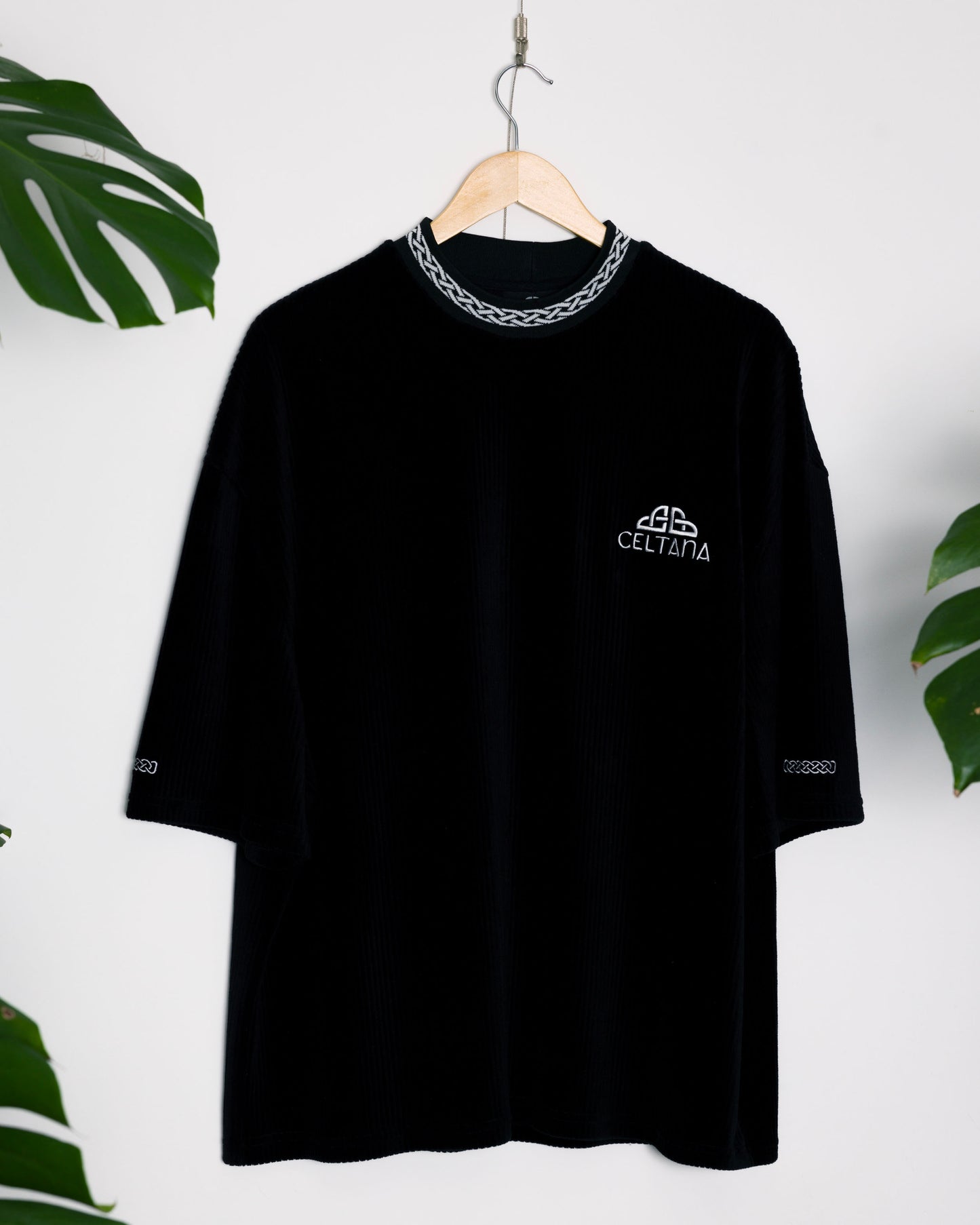 Oversized Celtic Knotwork Cord T-Shirt